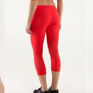 Lululemon Run Inspire ii crop in Love Red